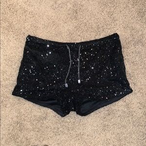 Sparkling black shorts!